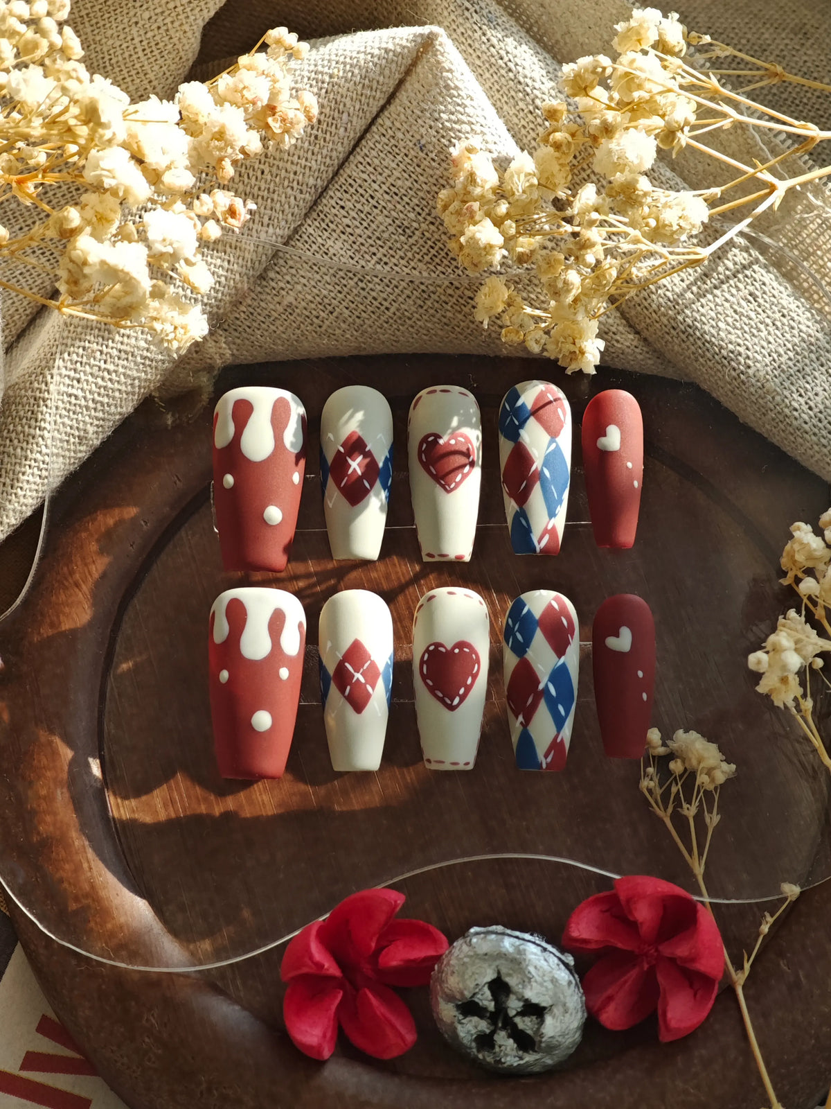 Retro Argyle Heart Drip Medium Coffin Nails