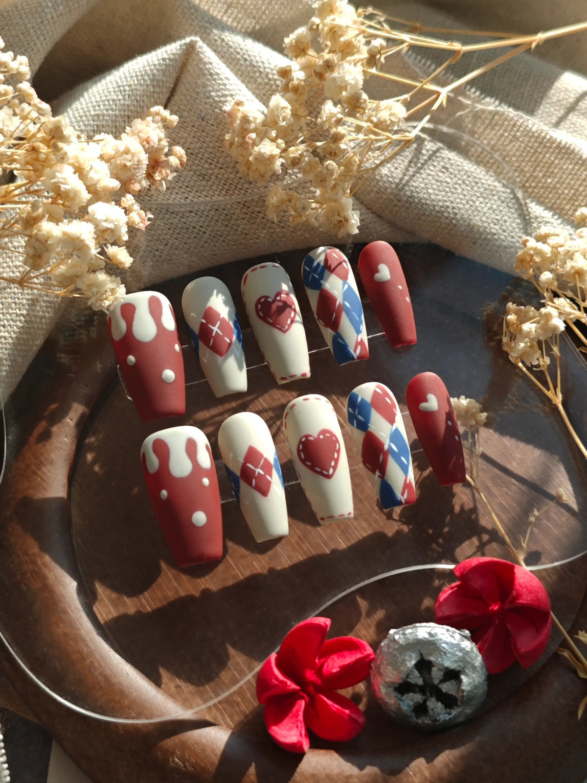 Retro Argyle Heart Drip Medium Coffin Nails