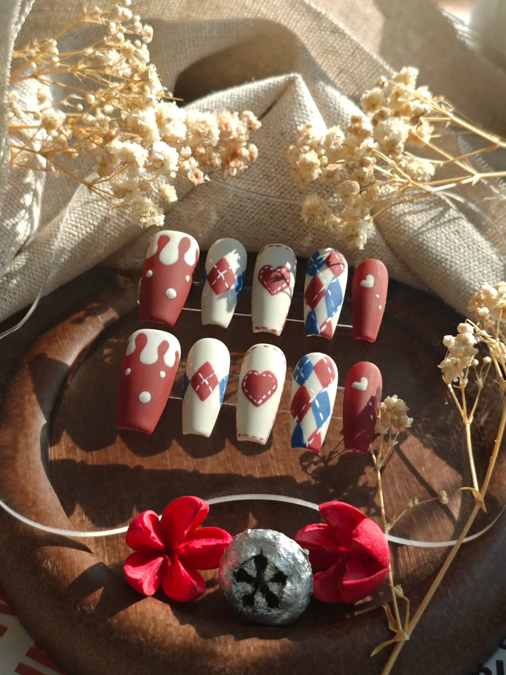 Retro Argyle Heart Drip Medium Coffin Nails