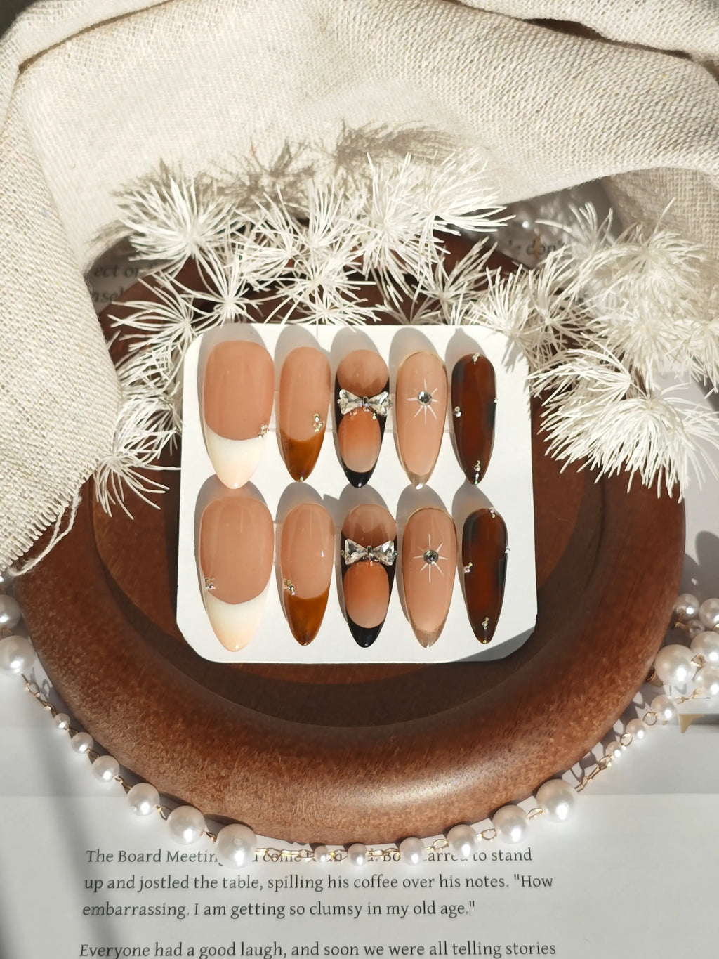 Neutral Gradient Bow Star Gem Medium Almond Nails