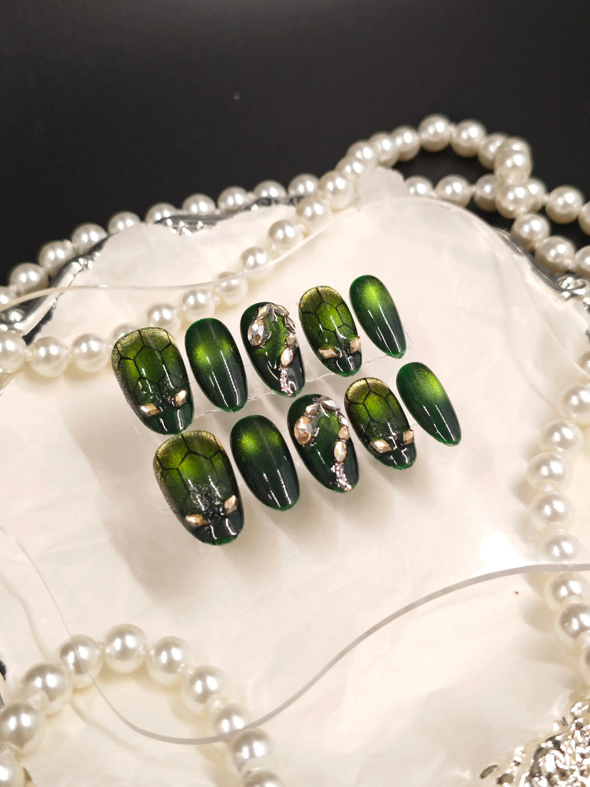 Green Snake Skin Cat Eye Almond Nails