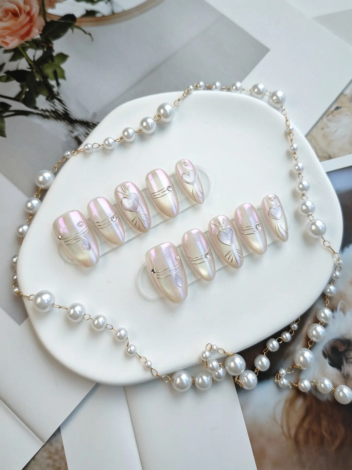 Aurora Shell Heart Short Oval Press On Nails
